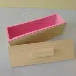 Molde de silicona rectangular con caja de madera